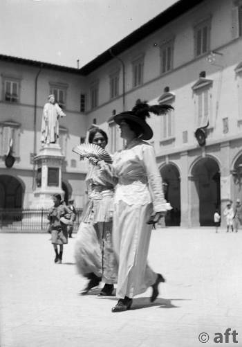  immagine mostra Martino Meucci Fotografo a Prato 1868-1931