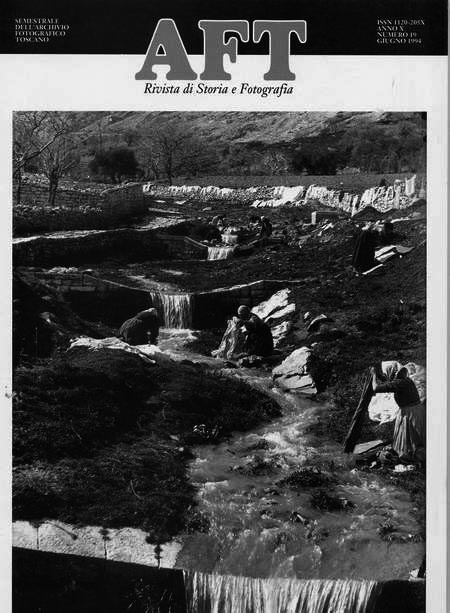 Copertina rivista n. 19 - donne che lavano panni sul fiume
