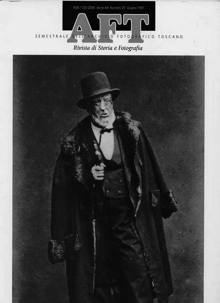 Copertina rivista n. 25 - uomo anziano vestito di con abiti nobili
