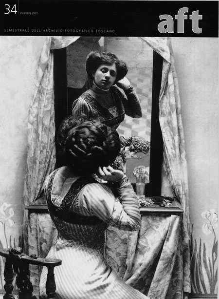 Copertina rivista n. 34 - donna in posa davanti a uno specchio