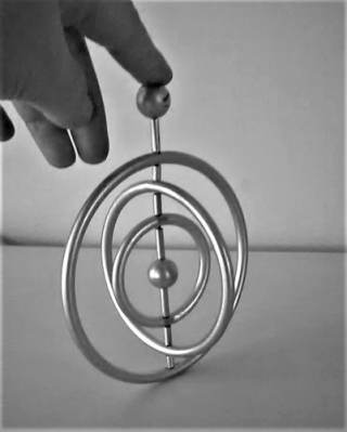 Foto a colori opera Trottola