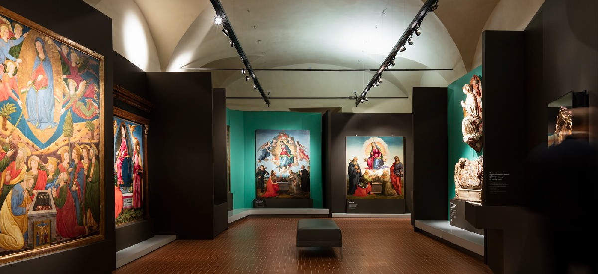 Foto di una sala espositiva del Museo di Palazzo Pretorio